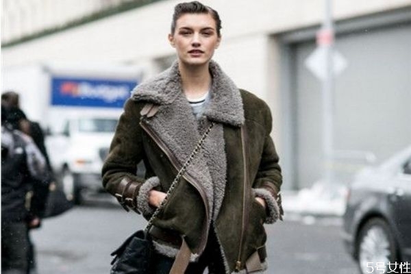 羊剪绒和羊羔毛哪个贵,羊剪绒贵还是羊羔毛贵 羊剪绒和羊羔毛哪个贵,羊剪绒贵还是羊羔毛贵