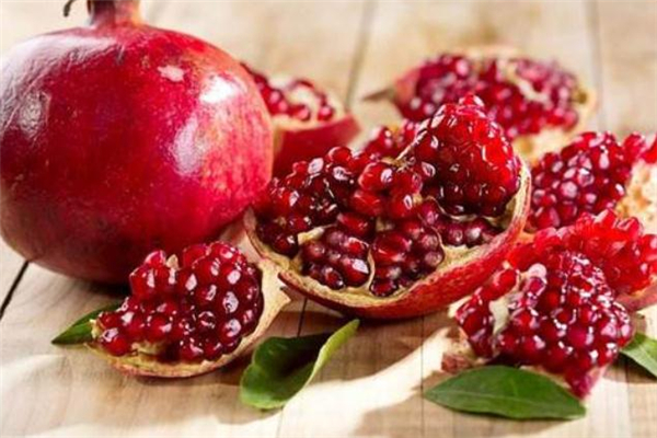 石榴籽怎么泡酒,石榴籽泡酒制作方法 石榴籽怎么泡酒,石榴籽泡酒制作方法