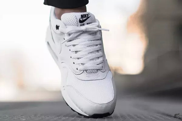 橡胶鞋底有什么优点,鞋橡胶底的优缺点是什么