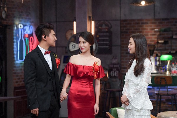 年会穿什么颜色衣服比较好,过年穿什么颜色好