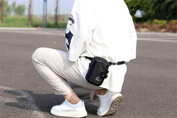 最新款式手机腰包,男士休闲手机腰包