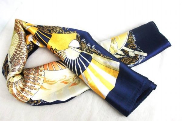 丝巾怎么挑选,怎么选择适合自己的丝巾 丝巾怎么挑选,怎么选择适合自己的丝巾