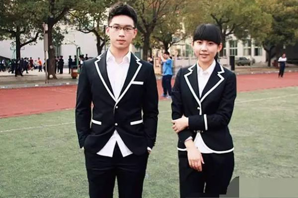 孩子的校服太大了怎么办,校服太大了怎么办 孩子的校服太大了怎么办,校服太大了怎么办