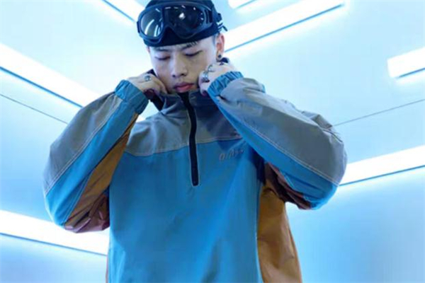 帅气冲锋衣,冲锋衣图片