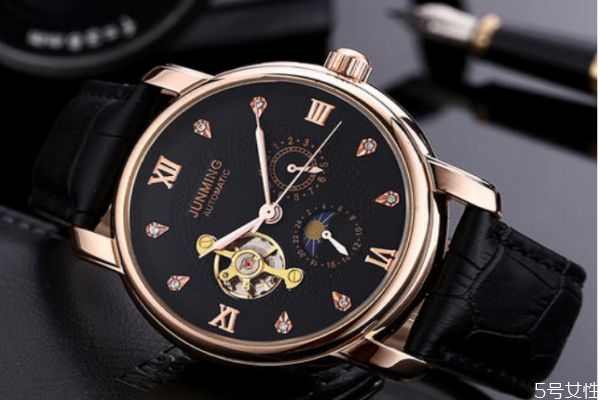 手表保养需要注意什么,手表日常保养注意事项