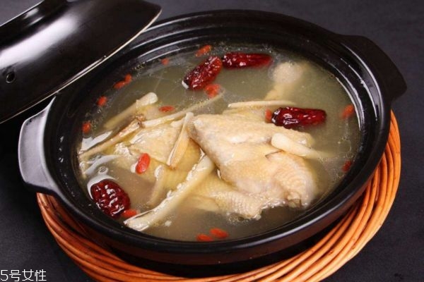 孕妇喝的鸡汤怎么炖好喝又营养,孕妇鸡汤食谱