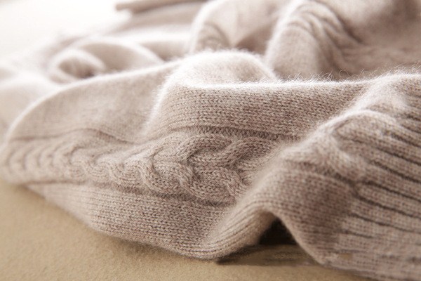 绵羊绒和山羊绒哪个更好,山羊绒跟绵羊绒哪一个好