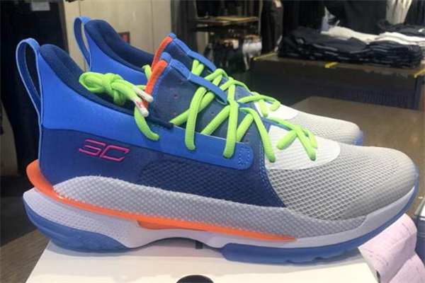 库里7和库里6对比,库里7和库里6哪个好 库里7和库里6对比,库里7和库里6哪个好