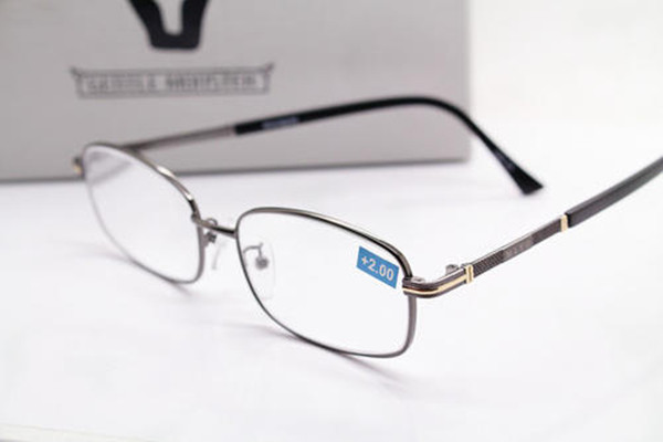 水晶眼镜的鉴别方法,最科学的鉴别水晶眼镜的方法