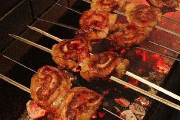 牛鞭和羊腰子可以一起吃吗,羊鞭不能和什么一起吃吗