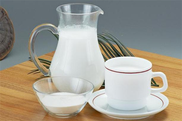 椰子粉容易过敏吗,喝椰子粉过敏的症状