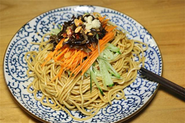 拌好的凉面可以过夜吗,拌好的凉面放一晚上还能吃吗