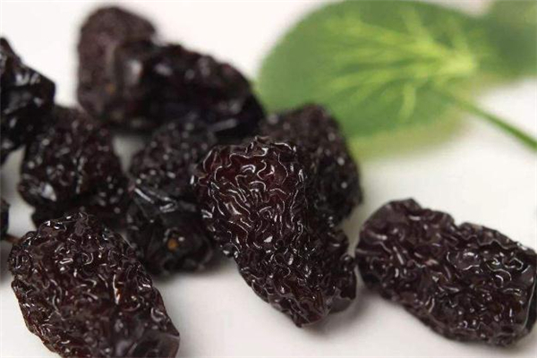 黑枣不能和什么一起吃 黑枣的食用禁忌,黑枣的食用禁忌 黑枣不能和什么一起吃 黑枣的食用禁忌,黑枣的食用禁忌