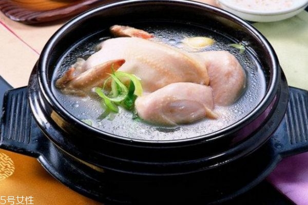 童子鸡汤的功效和作用,童子鸡炖汤有营养吗