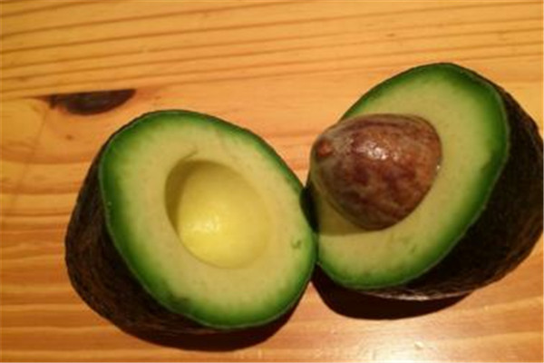 牛油果的功效和作用及食用方法,牛油果的功效和作用及食用禁忌