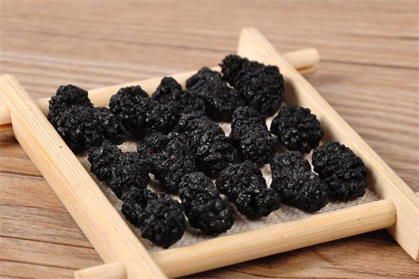桑葚干饭前吃还是饭后吃,桑葚饭前吃还是饭后吃 桑葚干饭前吃还是饭后吃,桑葚饭前吃还是饭后吃