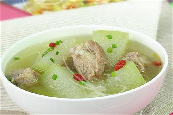 晚上喝冬瓜汤能减肥吗?,每天晚上喝冬瓜汤可以减肥吗