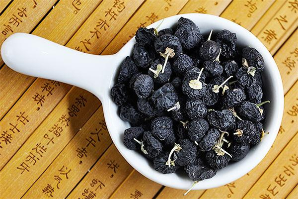 黑枸杞和什么相克,黑枸杞和什么相克致死