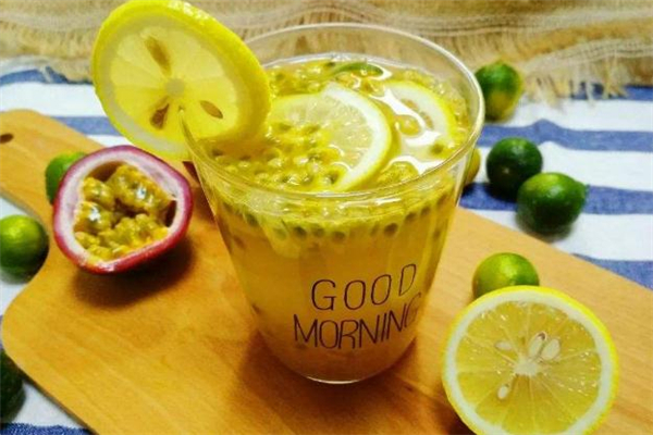 柠檬百香果蜂蜜茶做法功效,柠檬百香果蜂蜜茶做法泡水多少温度