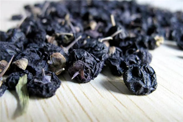 黑枸杞食用的方法,黑枸杞的常用吃法及存法