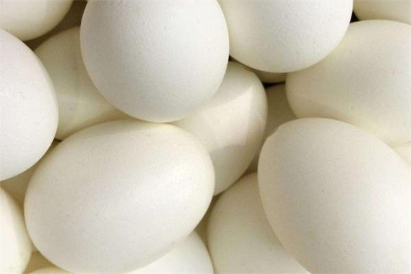 每天吃鹅蛋的好处,每天吃鹅蛋有什么好处和坏处