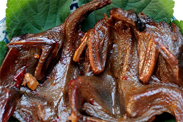 坐月子能吃鹌鹑吗,坐月子吃鹌鹑蛋好吗