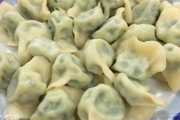 吃饺子的好处有哪些,吃饺子的好处和坏处 吃饺子的好处有哪些,吃饺子的好处和坏处