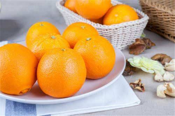 吃橙子的好处和功效,吃橙子的好处和坏处