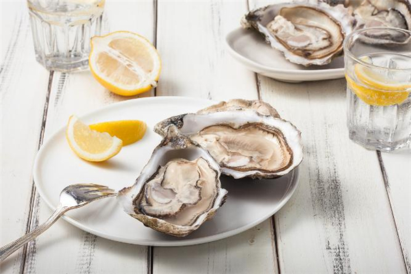 生蚝发绿是什么原因,生蚝变绿是什么原因