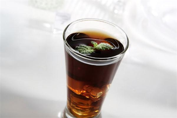 酸梅汤里有山楂吗,山楂和乌梅可以一起泡水喝吗