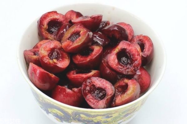 吃了车厘子嘴巴发苦是为什么,吃过车厘子嘴巴有点苦,什么原因 吃了车厘子嘴巴发苦是为什么,吃过车厘子嘴巴有点苦,什么原因