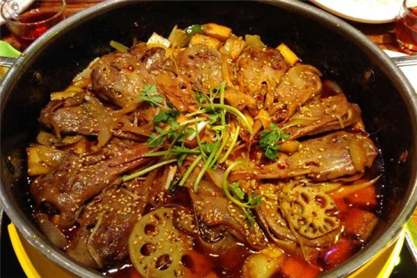 干锅鸭头怎么做步骤,干锅鸭头教程