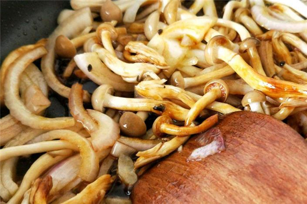 蟹味菇的营养成分,蟹味菇的营养成分含量表 蟹味菇的营养成分,蟹味菇的营养成分含量表