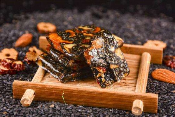 吃阿胶的副作用表现在哪些方面,吃阿胶有什么好处,夏天可以吗 吃阿胶的副作用表现在哪些方面,吃阿胶有什么好处,夏天可以吗