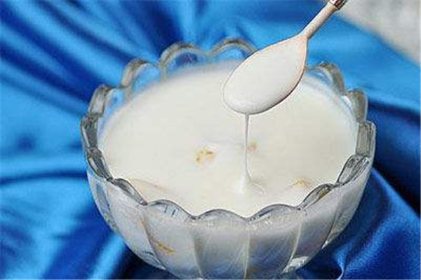 酸奶的功效和作用,酸奶的功效和作用酸奶的营养价值