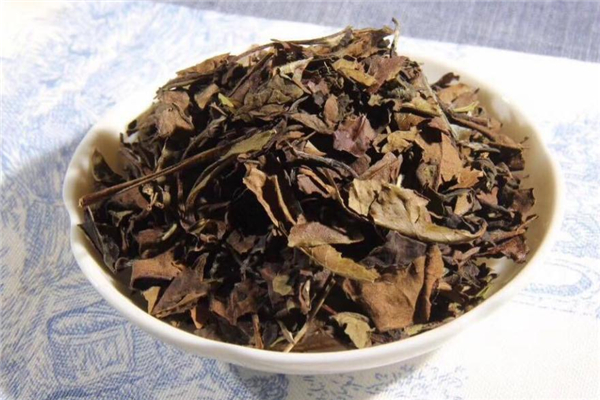 白茶每天喝多少比较好,老白茶一般泡几次最好