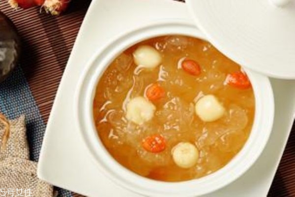 莲子心泡水去火吗,莲子心泡水喝去火吗