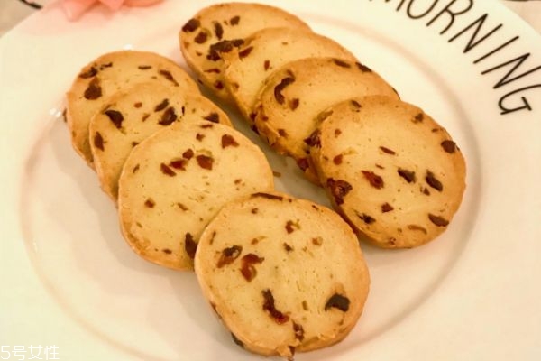 蔓越莓饼干做法及配方,怎么做蔓越莓饼干