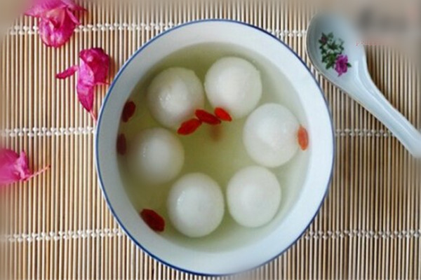 米酒汤圆鸡蛋做法,酒酿鸡蛋汤圆的做法 米酒汤圆鸡蛋做法,酒酿鸡蛋汤圆的做法