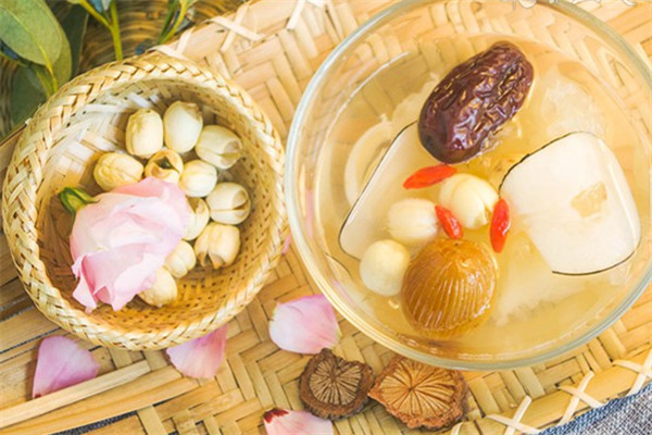 保护嗓子吃什么食物,吃什么食物润喉效果最好