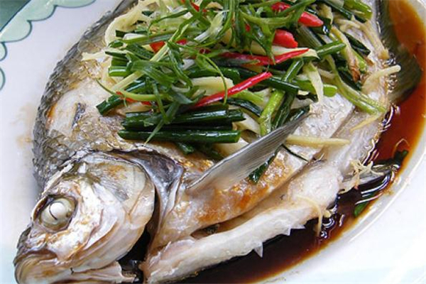 什么人不能吃鲳鳊鱼,鲳鱼什么人不能吃