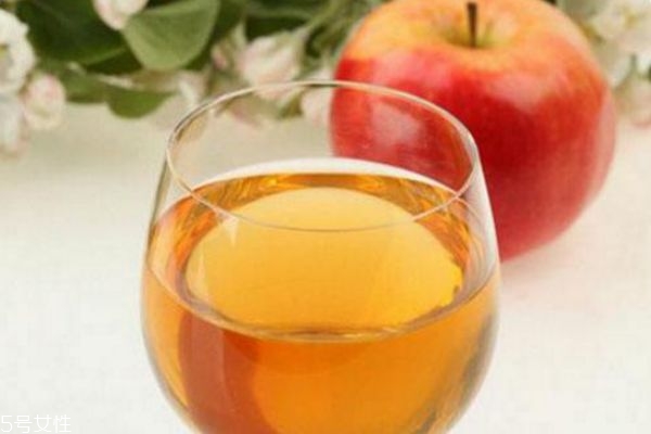 苹果醋是酸性还是碱性食物,苹果醋有什么功效和作用 苹果醋是酸性还是碱性食物,苹果醋有什么功效和作用