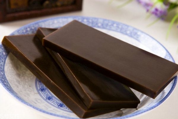 阿胶不能和什么食物同食,阿胶的最佳食用方法 阿胶不能和什么食物同食,阿胶的最佳食用方法