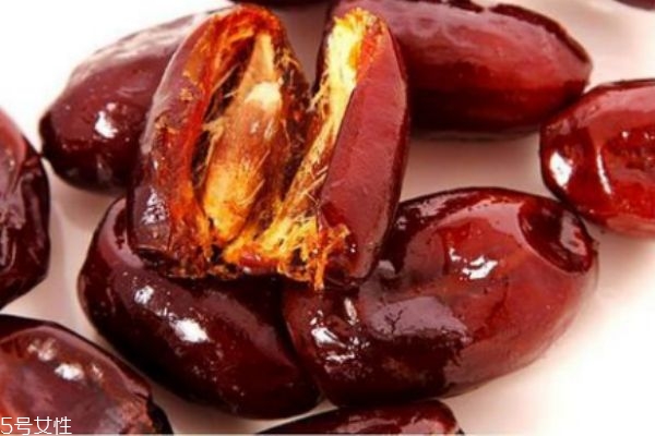 中东海枣和椰枣的区别,中东椰枣的功效和作用