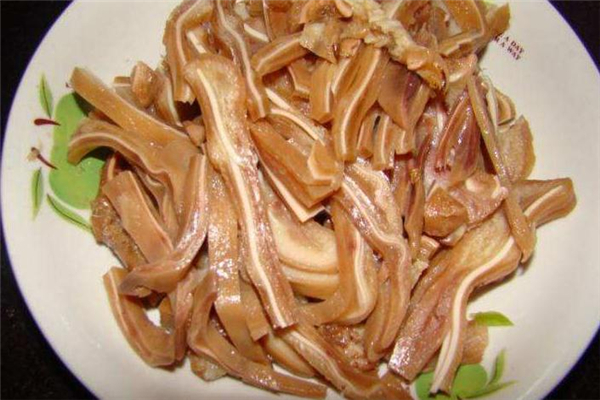 猪耳朵的热量高吗,猪耳朵的热量是多少大卡