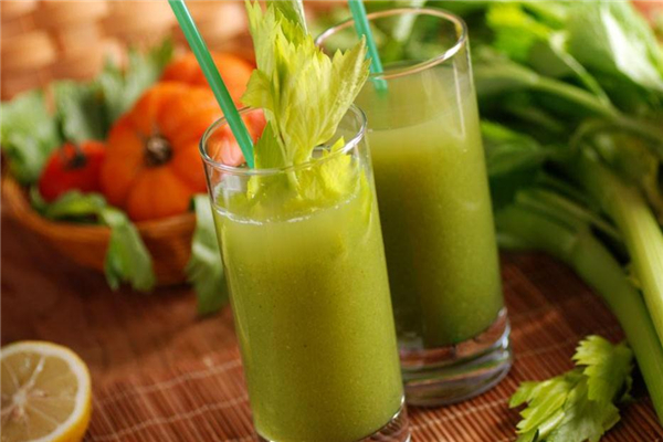 怎样榨芹菜汁,芹菜汁怎么榨好喝 怎样榨芹菜汁,芹菜汁怎么榨好喝