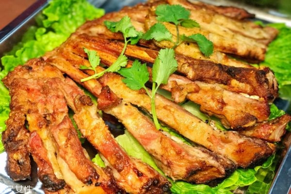 烤全羊的配料秘制方法,烤全羊的做法和用料和教程 烤全羊的配料秘制方法,烤全羊的做法和用料和教程