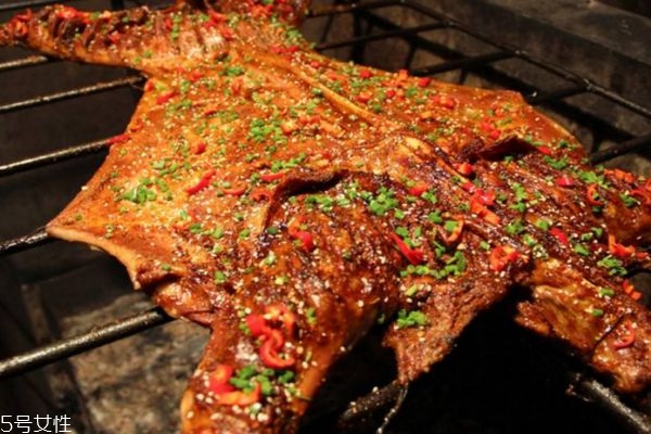 关于烤全羊的文案,关于烤全羊的唯美句子