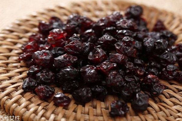 蓝莓果干吃多了会怎么样,长期吃蓝莓干会怎样