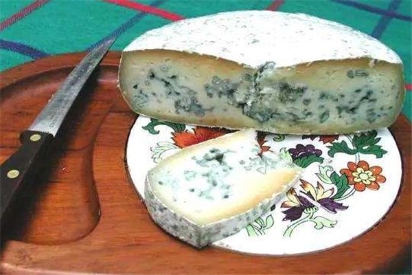 蓝纹奶酪怎么保存,蓝纹奶酪能在冰箱放多久 蓝纹奶酪怎么保存,蓝纹奶酪能在冰箱放多久